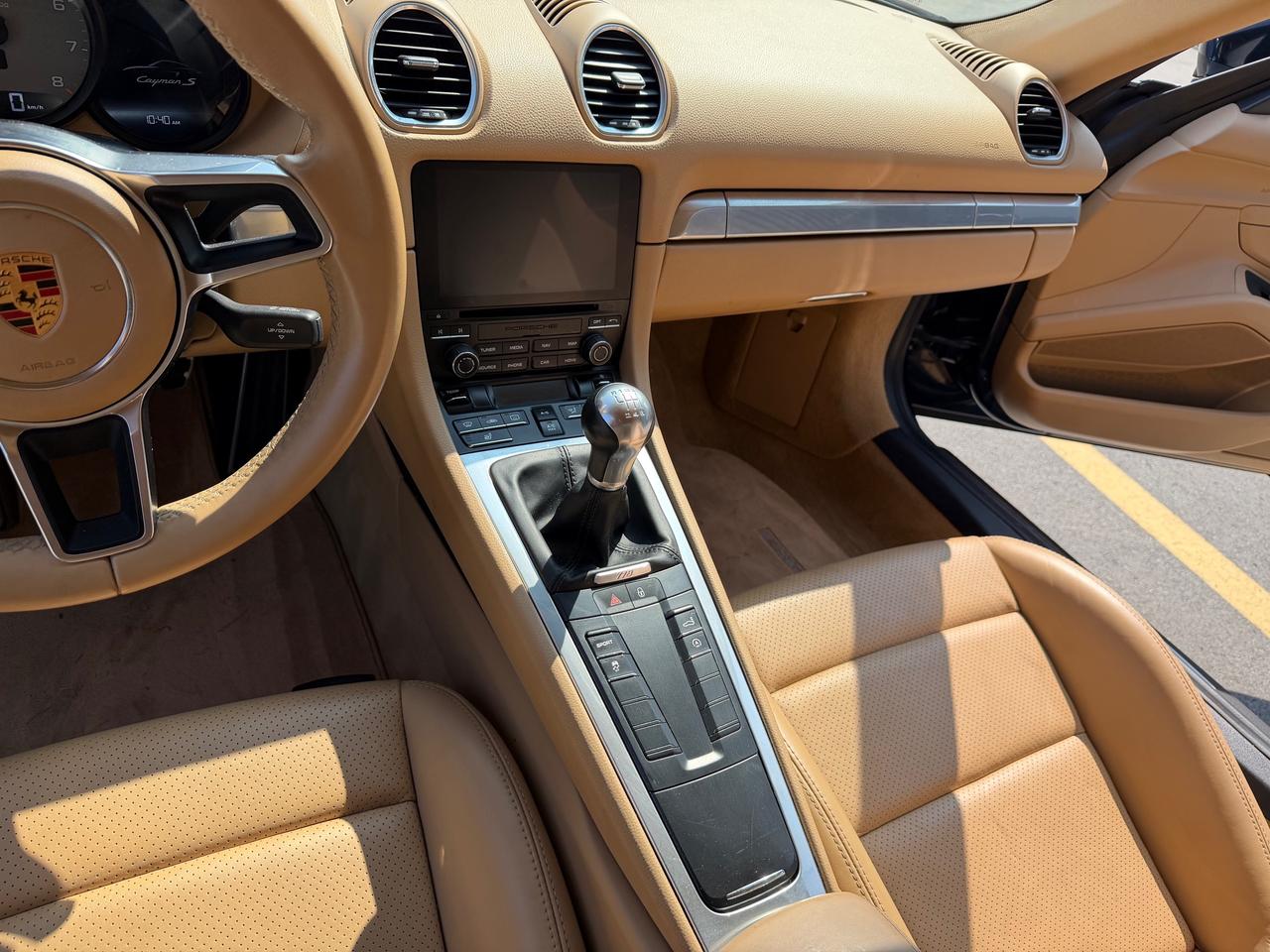 2017 Porsche 718 Cayman S Photo
