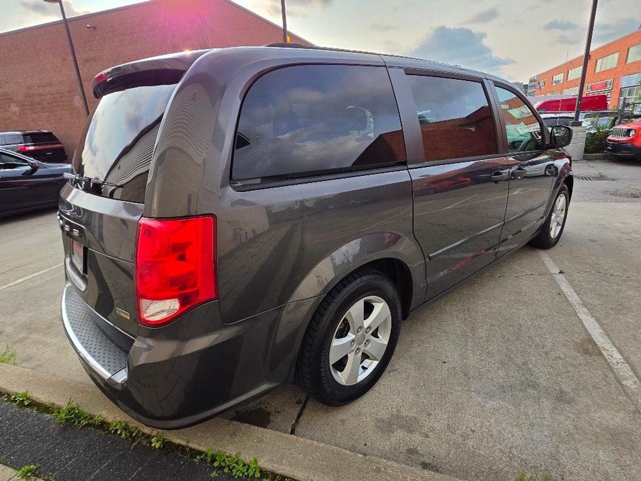 2016 Dodge Grand Caravan ONLY 93,000KM-1 OWNER-NO ACCIDENTS-CERTIFIED! Photo