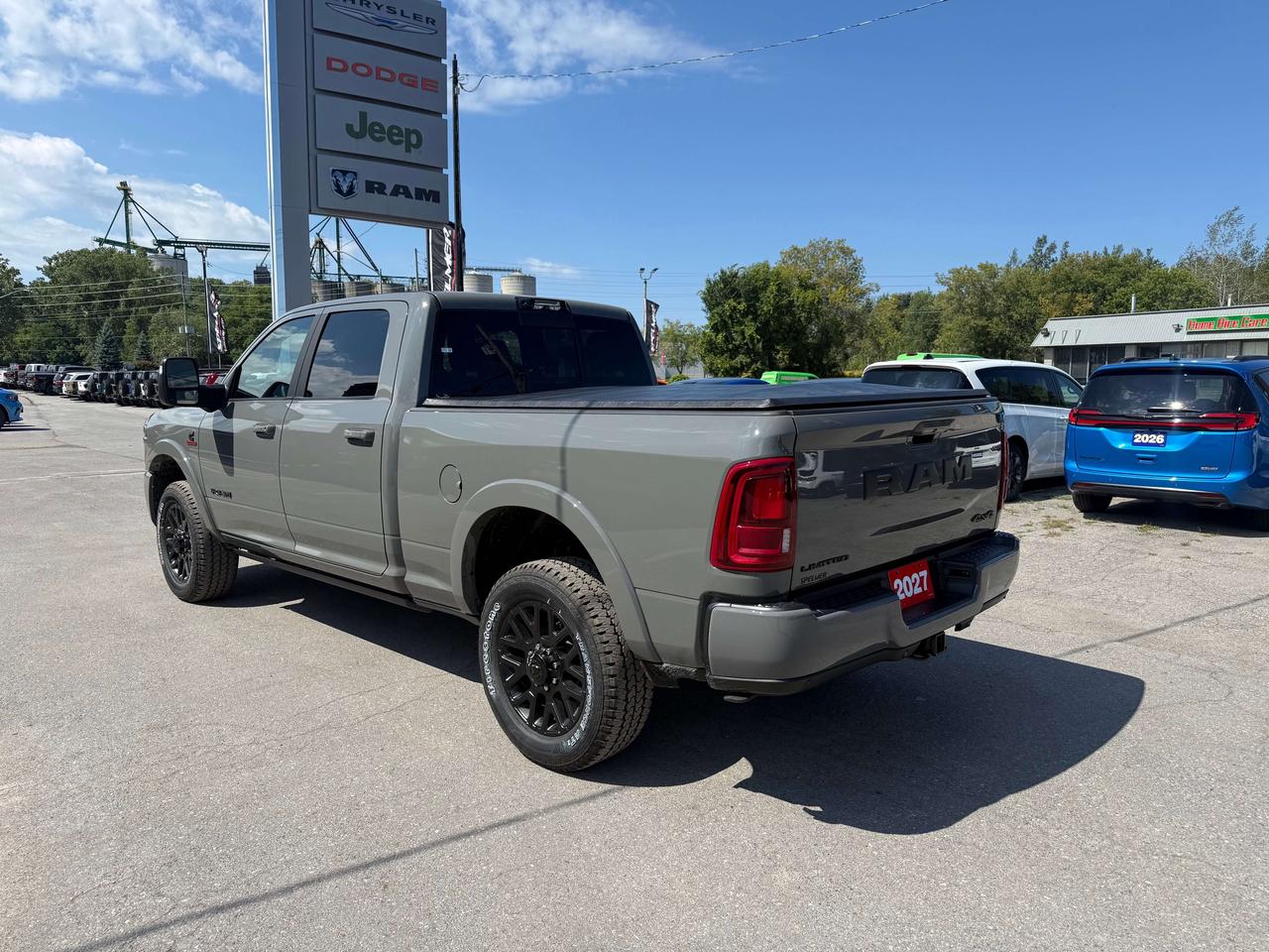2027 RAM 3500 Limited 4x4 Crew Cab Photo