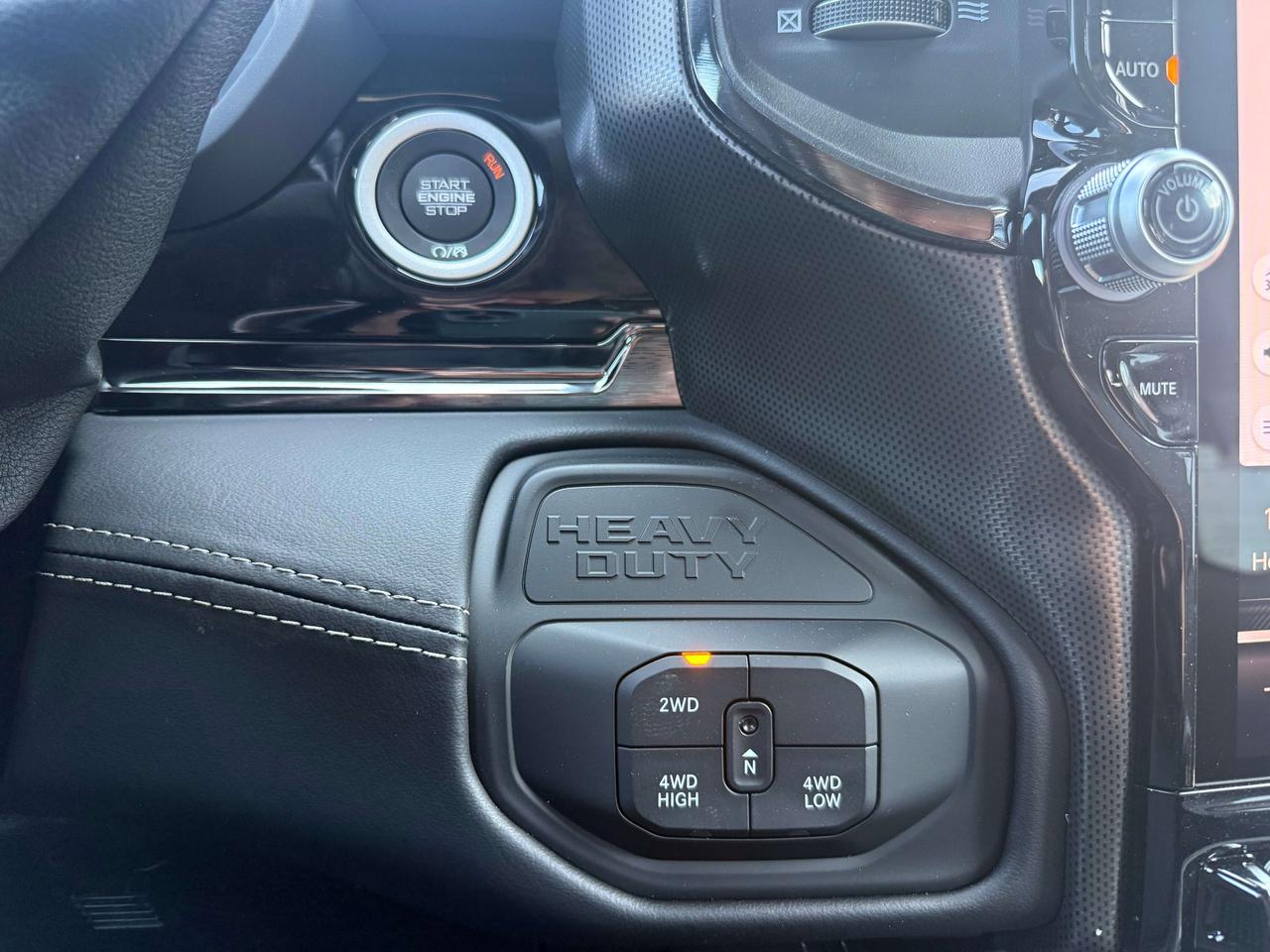 2027 RAM 3500 Limited 4x4 Crew Cab Photo