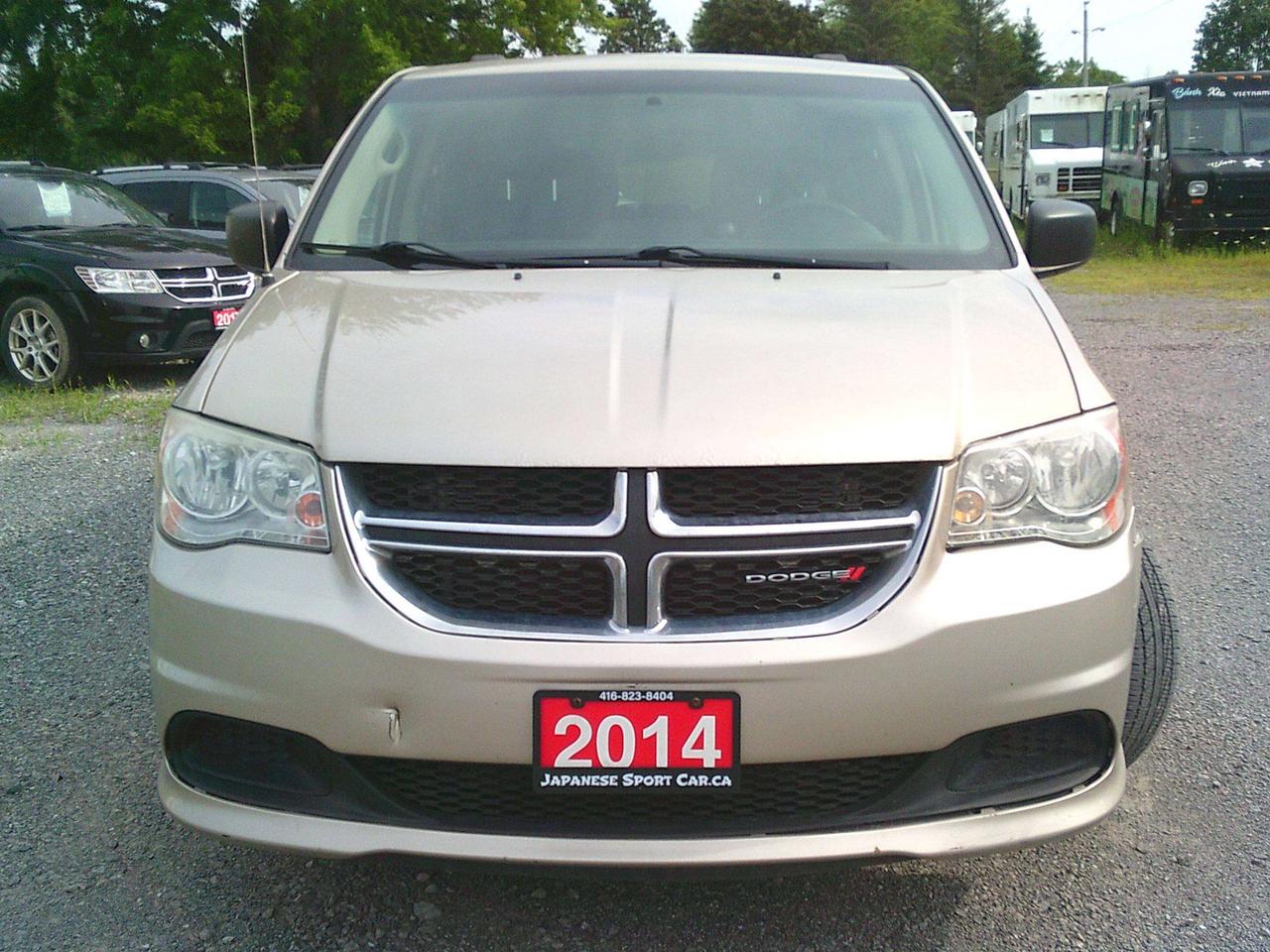 2014 Dodge Grand Caravan SXT STOW N GO! + TOW HITCH Photo