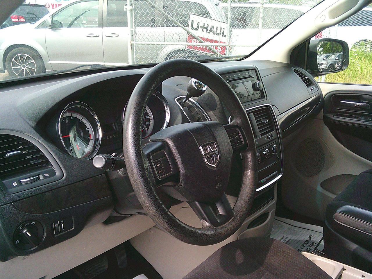 2014 Dodge Grand Caravan SXT STOW N GO! + TOW HITCH Photo