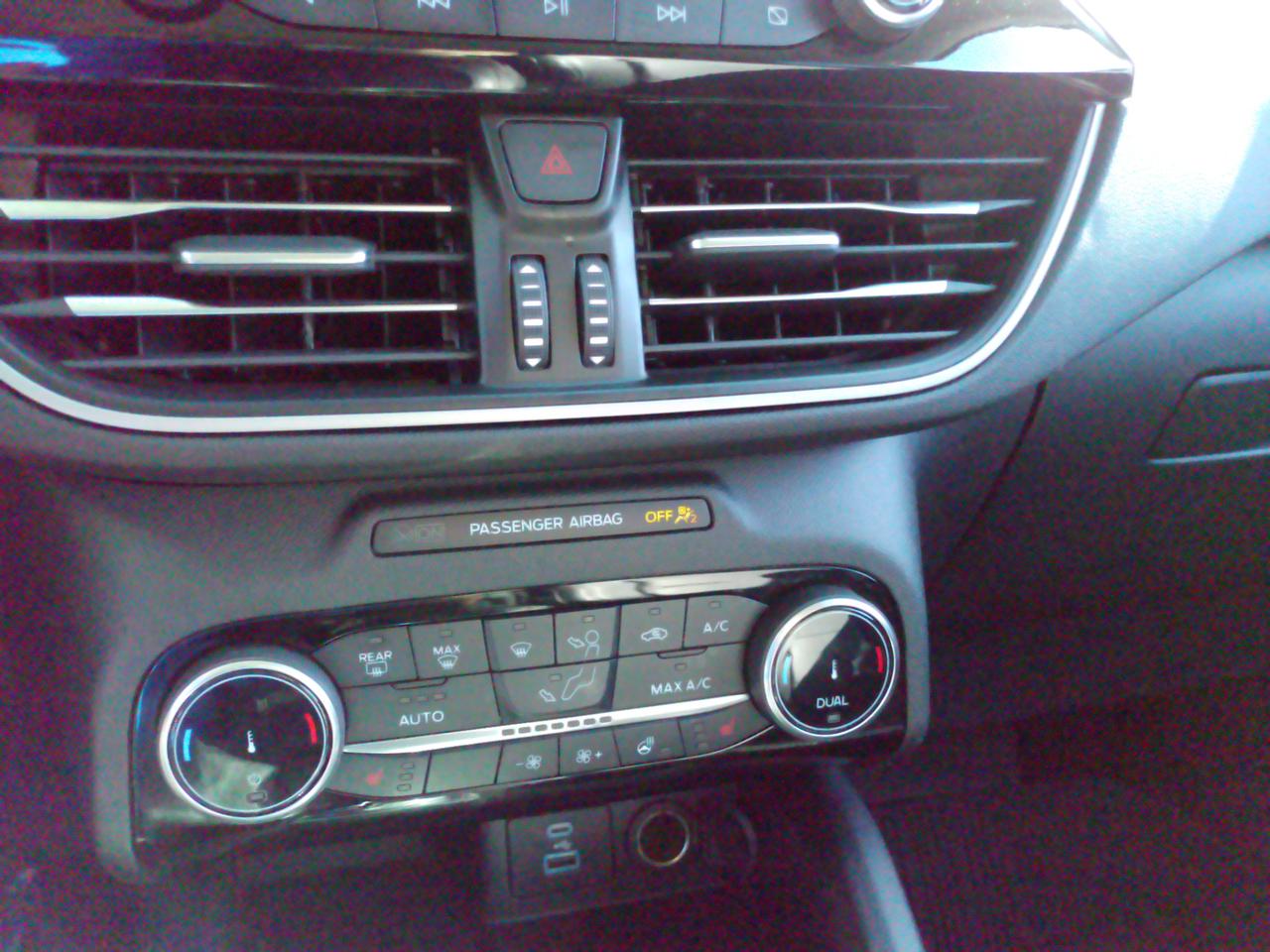 2022 Ford Escape SEL Photo