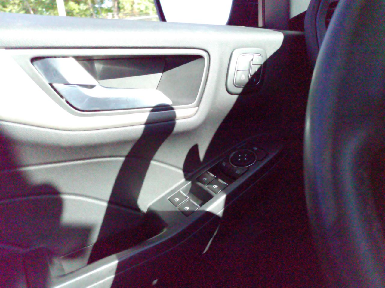 2022 Ford Escape SEL Photo