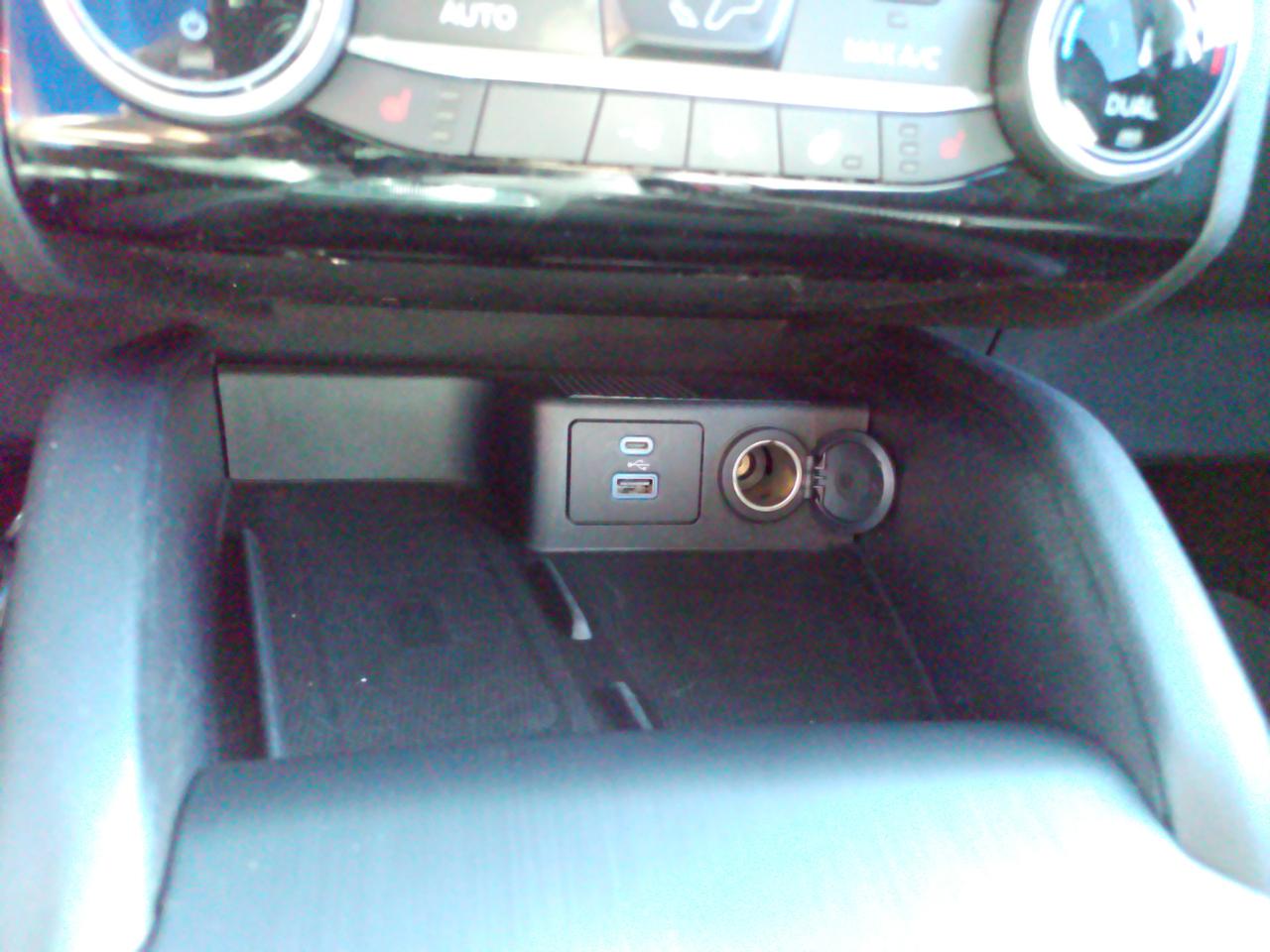 2022 Ford Escape SEL Photo