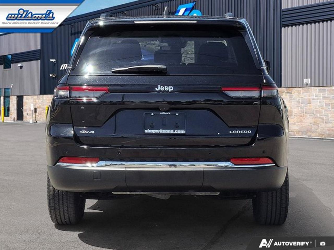 2023 Jeep Grand Cherokee Laredo 4x4 | Heated Seats + Steering | Adaptive Cruise | Blind Spot Monitor | Carplay & More ! Photo