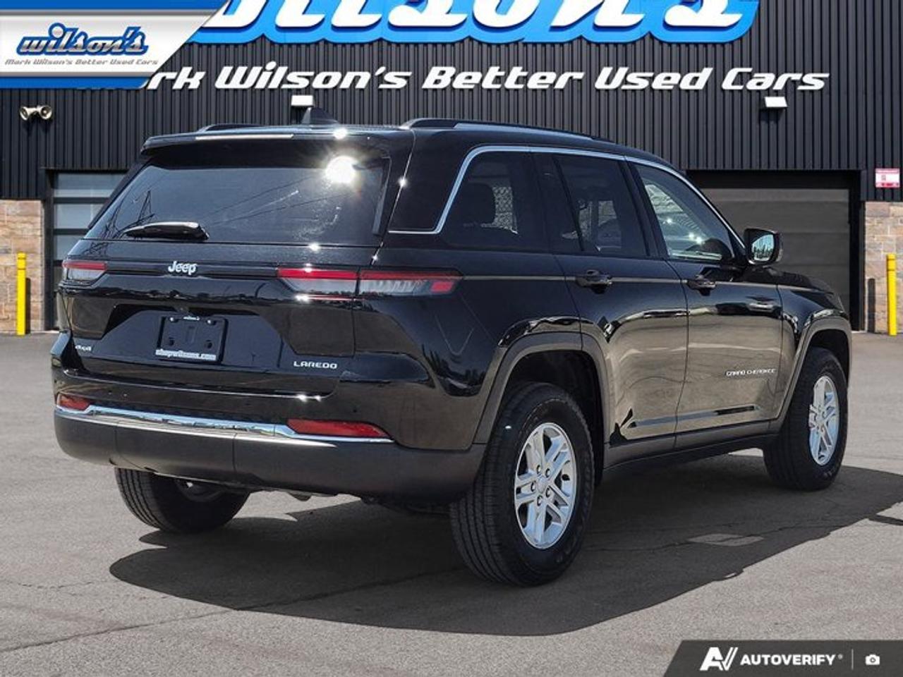 2023 Jeep Grand Cherokee Laredo 4x4 | Heated Seats + Steering | Adaptive Cruise | Blind Spot Monitor | Carplay & More ! Photo4