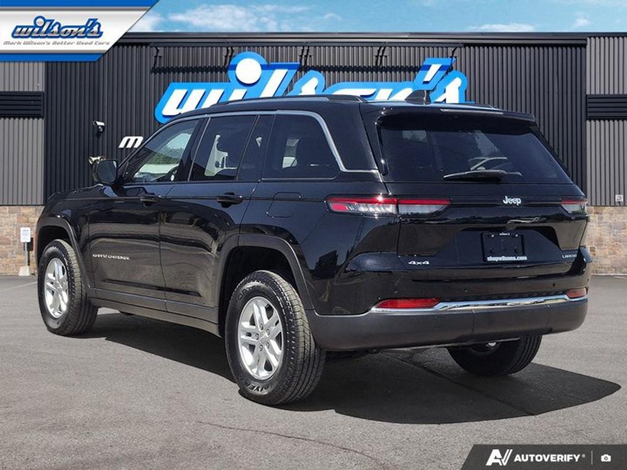 2023 Jeep Grand Cherokee Laredo 4x4 | Heated Seats + Steering | Adaptive Cruise | Blind Spot Monitor | Carplay & More ! Photo