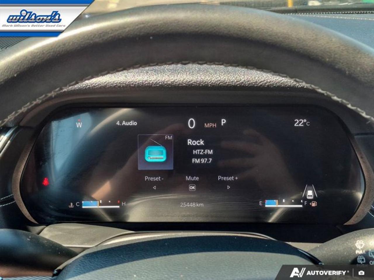 2023 Jeep Grand Cherokee Laredo 4x4 | Heated Seats + Steering | Adaptive Cruise | Blind Spot Monitor | Carplay & More ! Photo