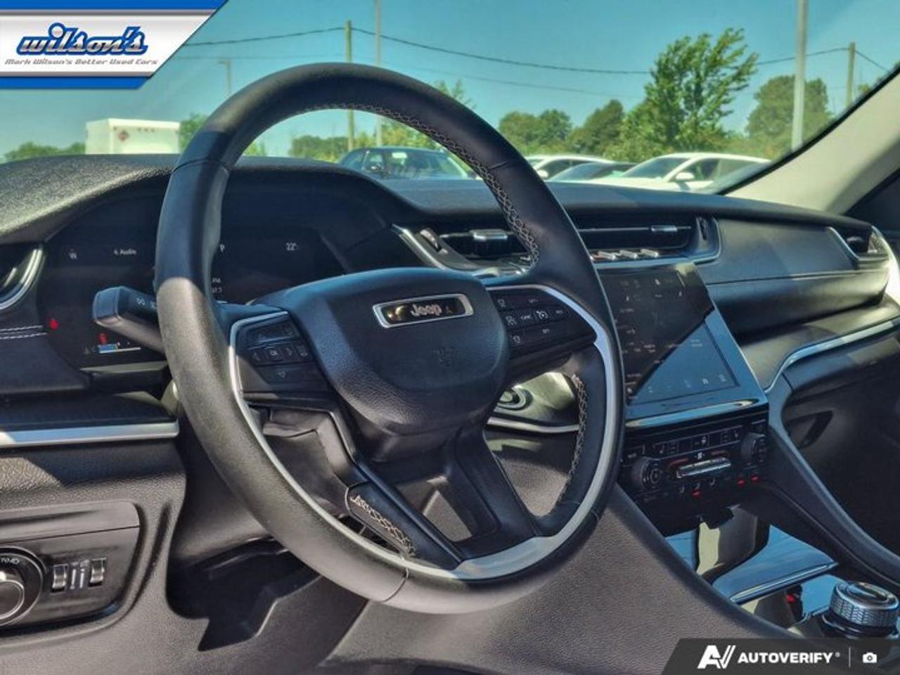 2023 Jeep Grand Cherokee Laredo 4x4 | Heated Seats + Steering | Adaptive Cruise | Blind Spot Monitor | Carplay & More ! Photo