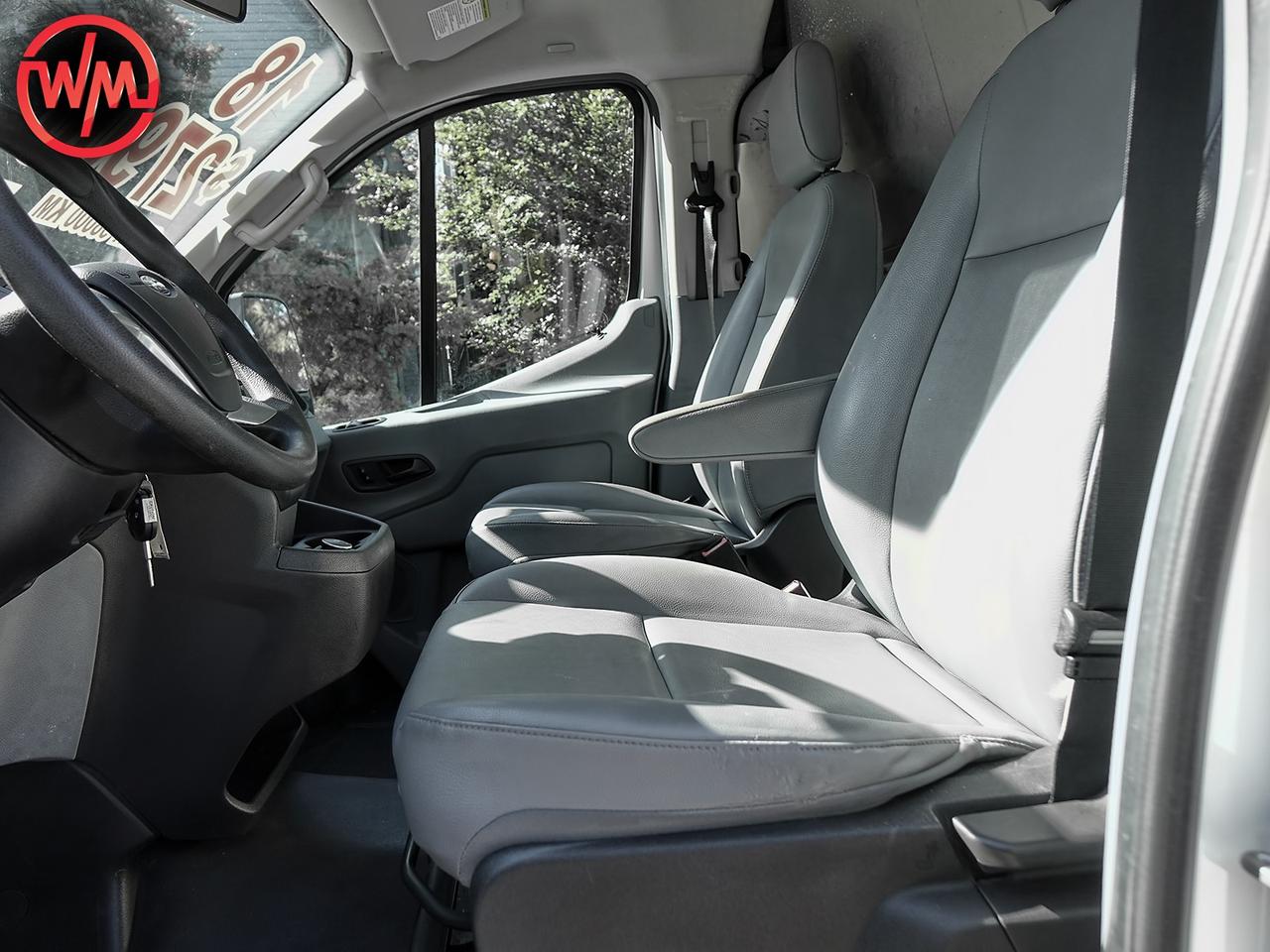 2018 Ford Transit 250 LOW ROOF*LOW KM*REVERSE CAMERA!! Photo