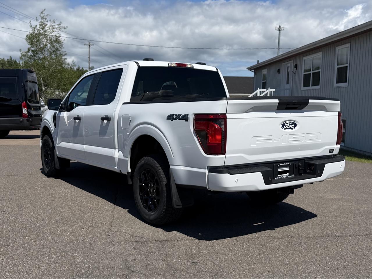 2026 Ford F-150 STX 4WD SuperCrew 5.5' Box Photo4