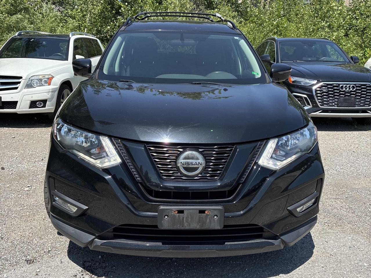 2018 Nissan Rogue Midnight | AWD | Pano Roof | Nav | 360° Cam & More Photo4
