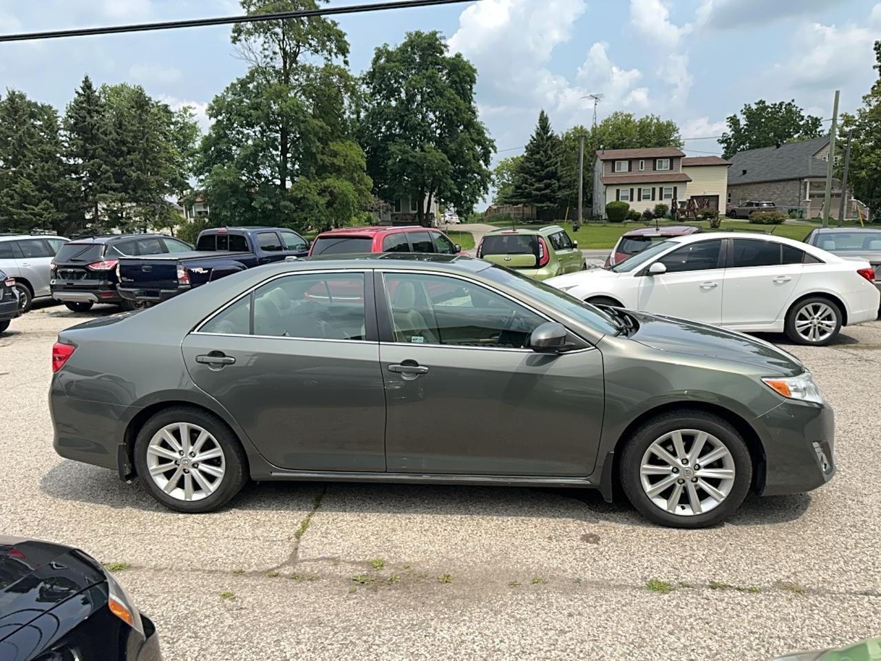 2012 Toyota Camry XLE Photo