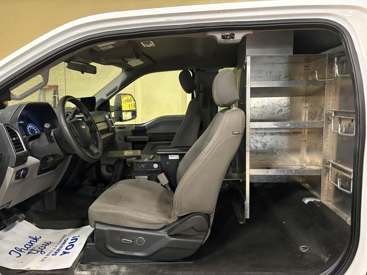2017 Ford SUPER DUTY F-350 DRW XLT Photo