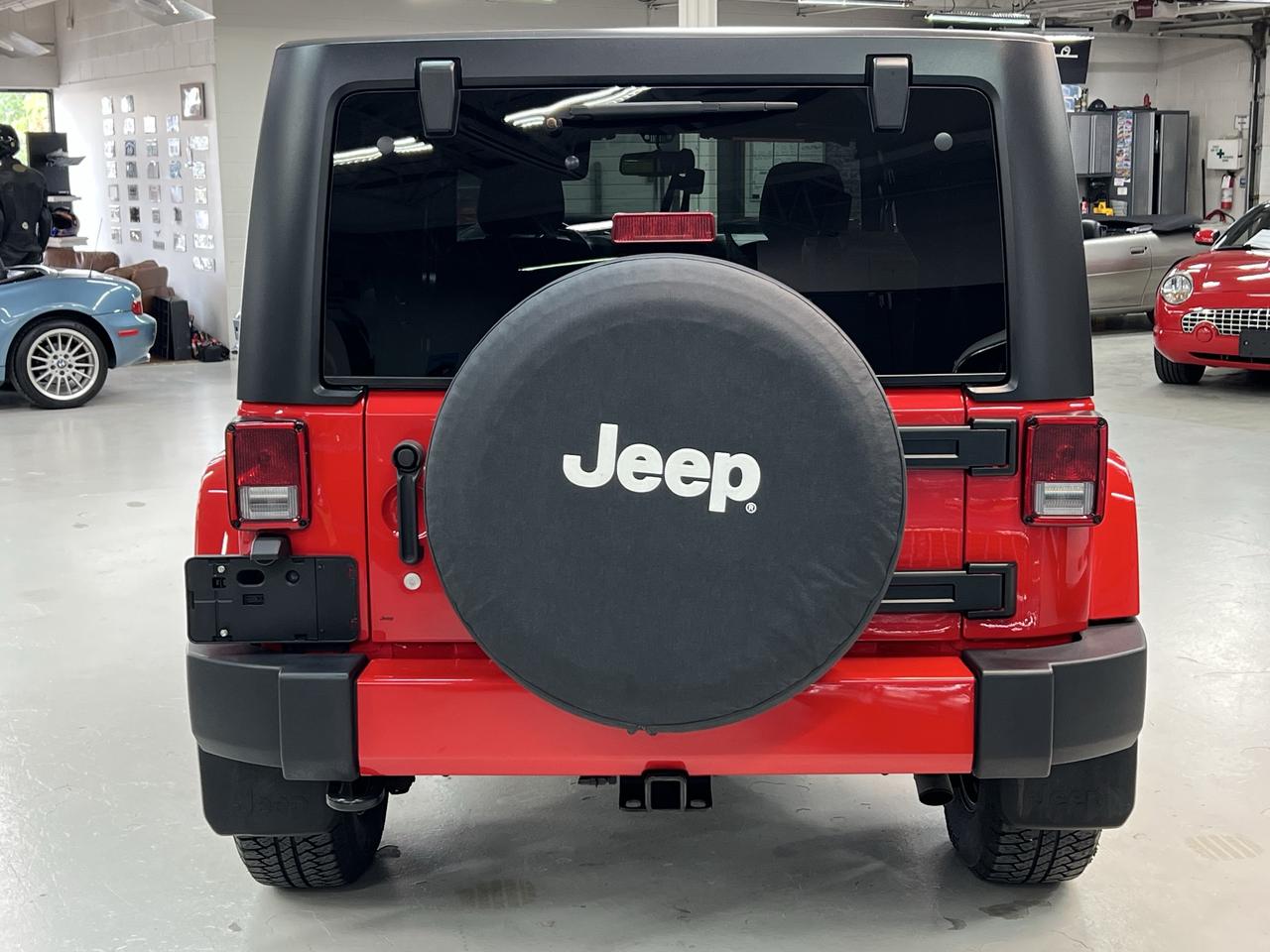 2018 Jeep Wrangler SAHARA 4X4 Photo