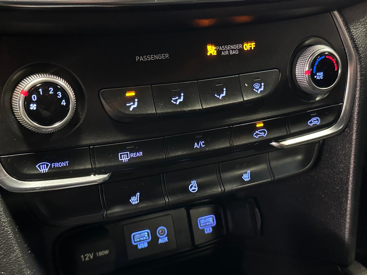 2019 Hyundai Santa Fe ESSENTIAL | CLEAN CARFAX | AWD | BLUETOOTH | ALLOY Photo