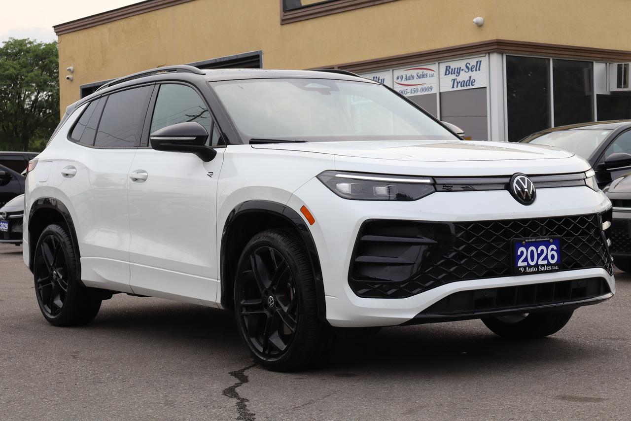 2026 Volkswagen Tiguan Comfortline R-Line Black Edition Photo0