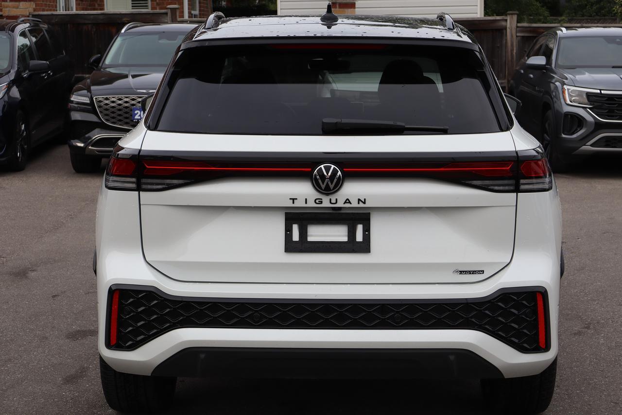 2026 Volkswagen Tiguan Comfortline R-Line Black Edition Photo