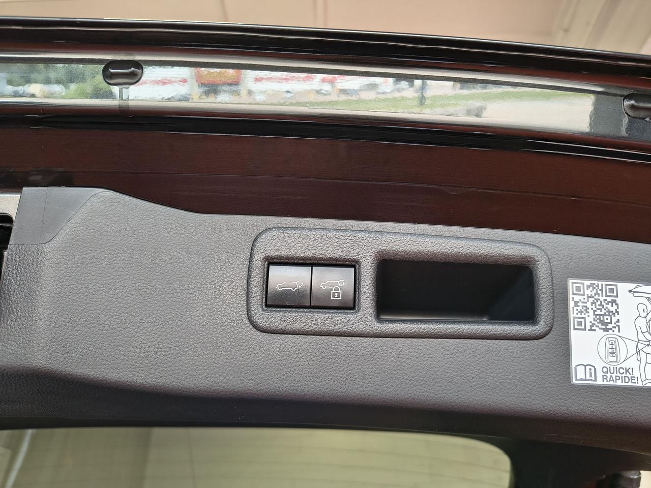 2023 Toyota Venza LIMITED Photo0