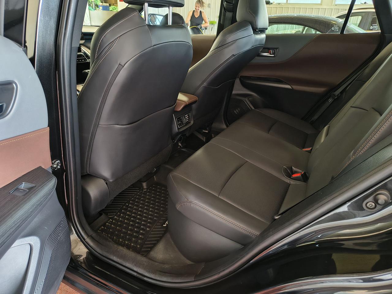 2023 Toyota Venza LIMITED Photo0