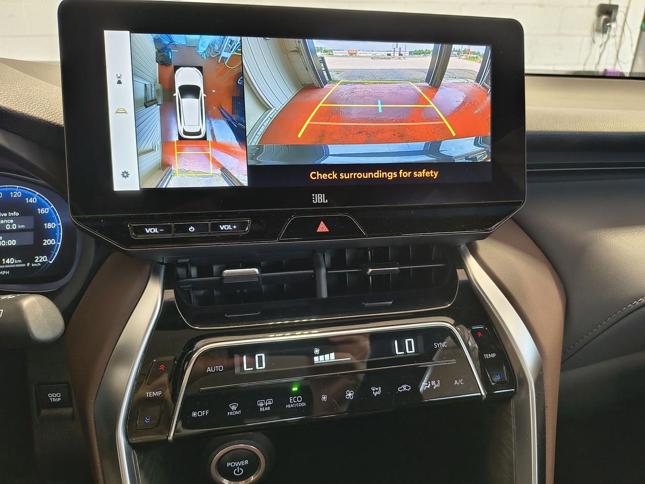 2023 Toyota Venza LIMITED Photo0