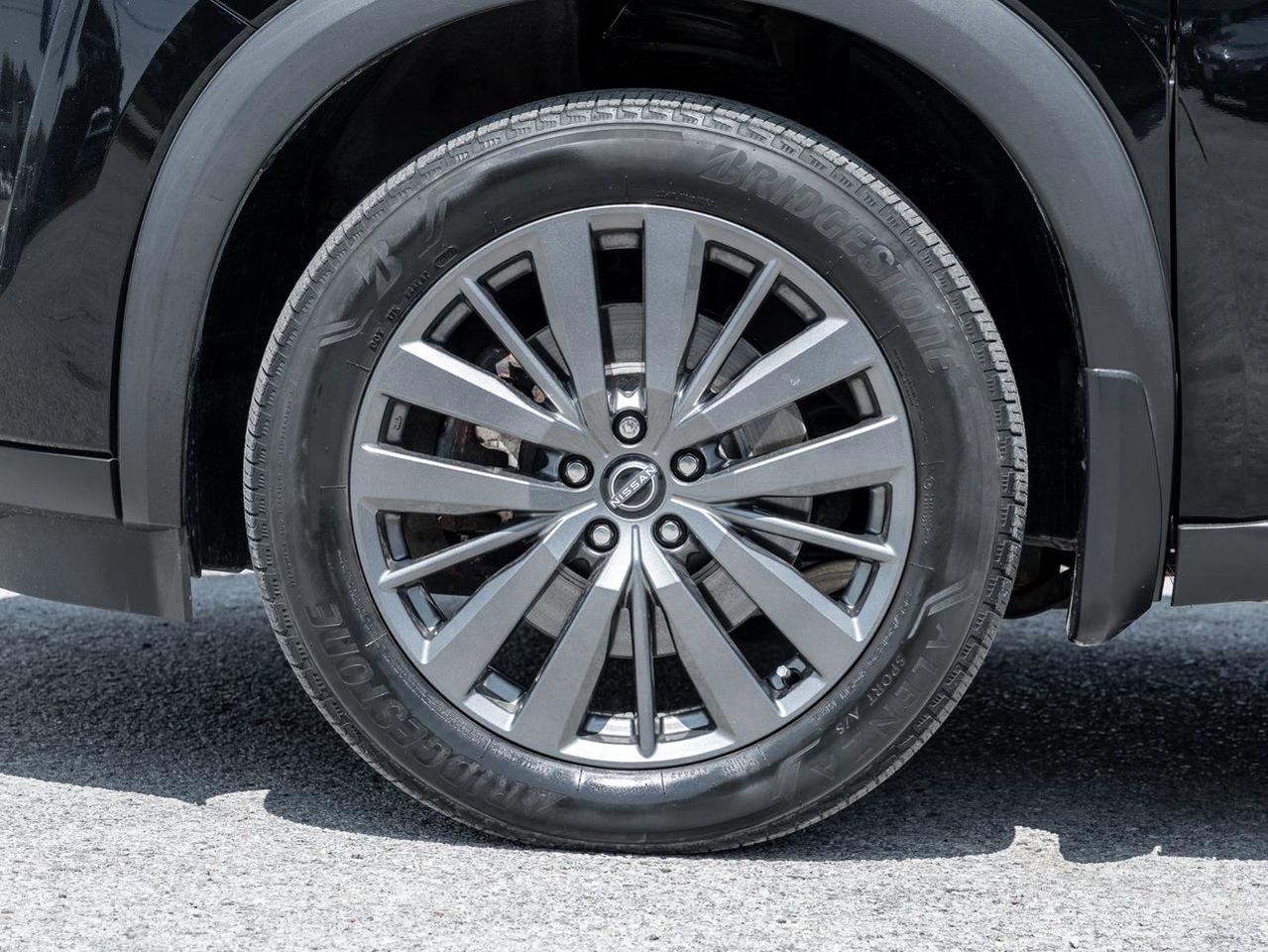 2022 Nissan Pathfinder SL Photo