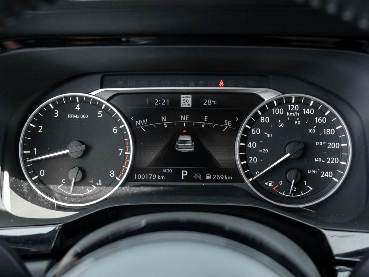 2022 Nissan Pathfinder SL Photo