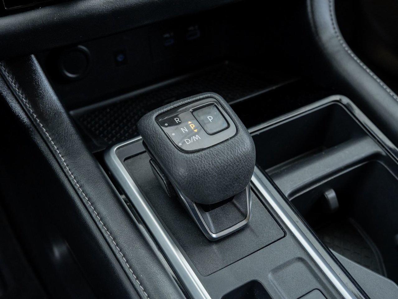 2022 Nissan Pathfinder SL Photo