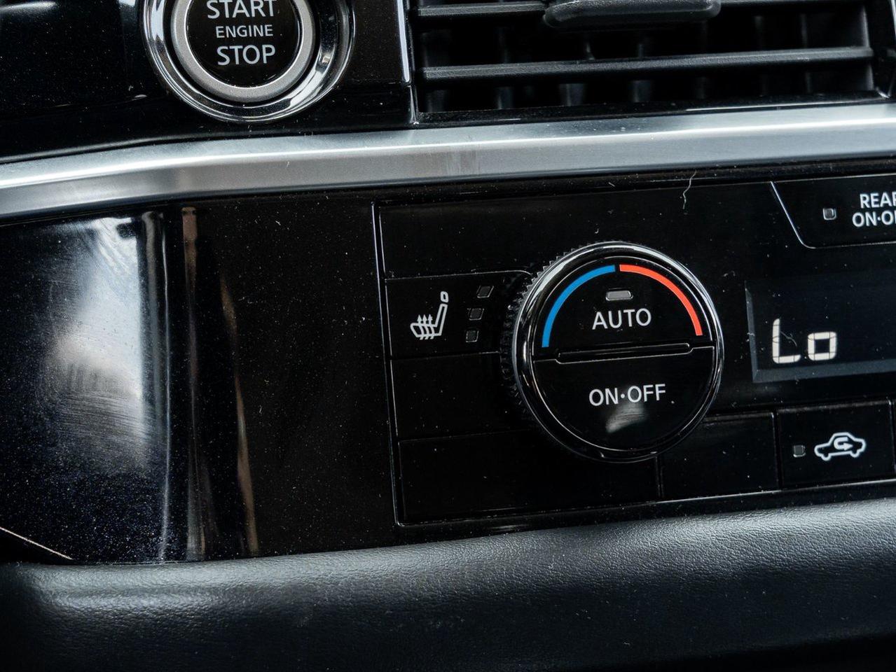 2022 Nissan Pathfinder SL Photo