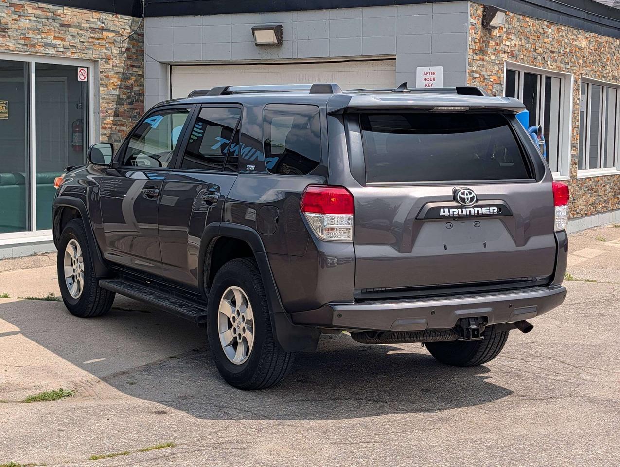 2013 Toyota 4Runner Clean CarFax   Krown Sprayed   Dealer Serviced Photo