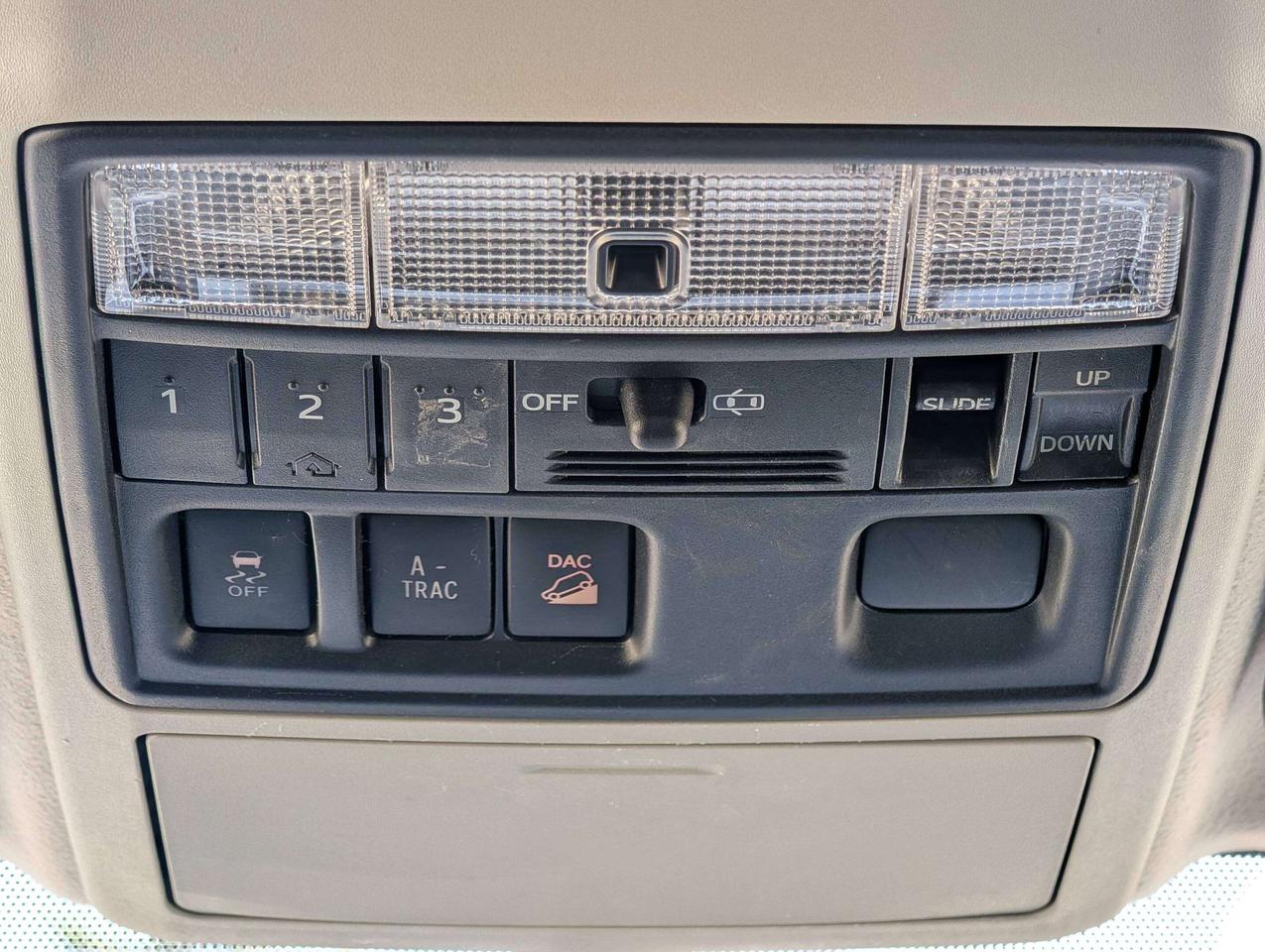 2013 Toyota 4Runner Clean CarFax   Krown Sprayed   Dealer Serviced Photo