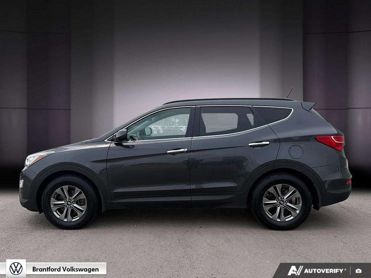 2016 Hyundai Santa Fe FWD 2.4L Photo