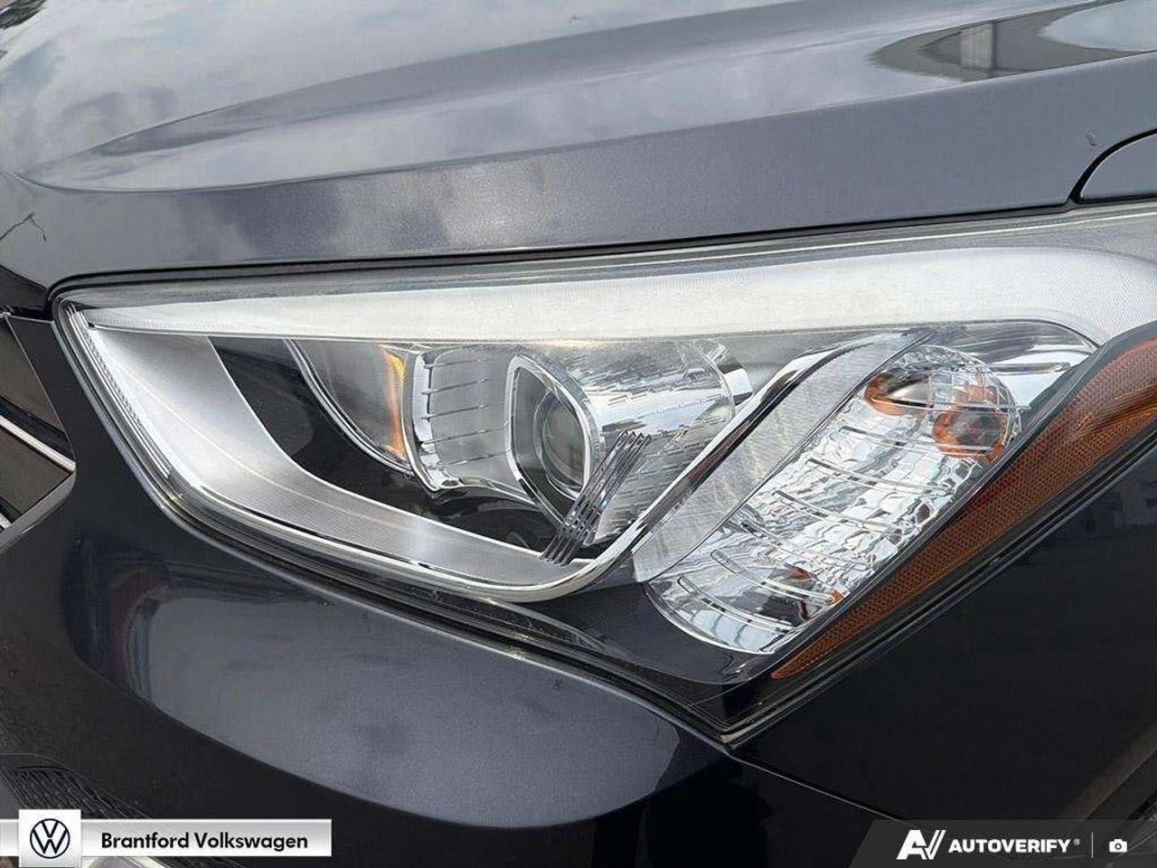 2016 Hyundai Santa Fe FWD 2.4L Photo