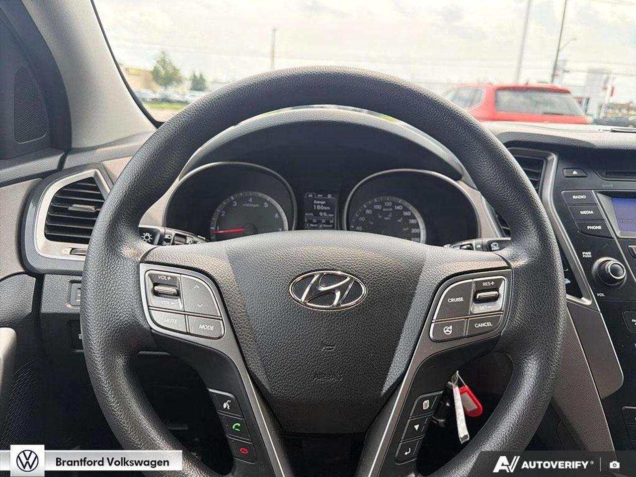 2016 Hyundai Santa Fe FWD 2.4L Photo