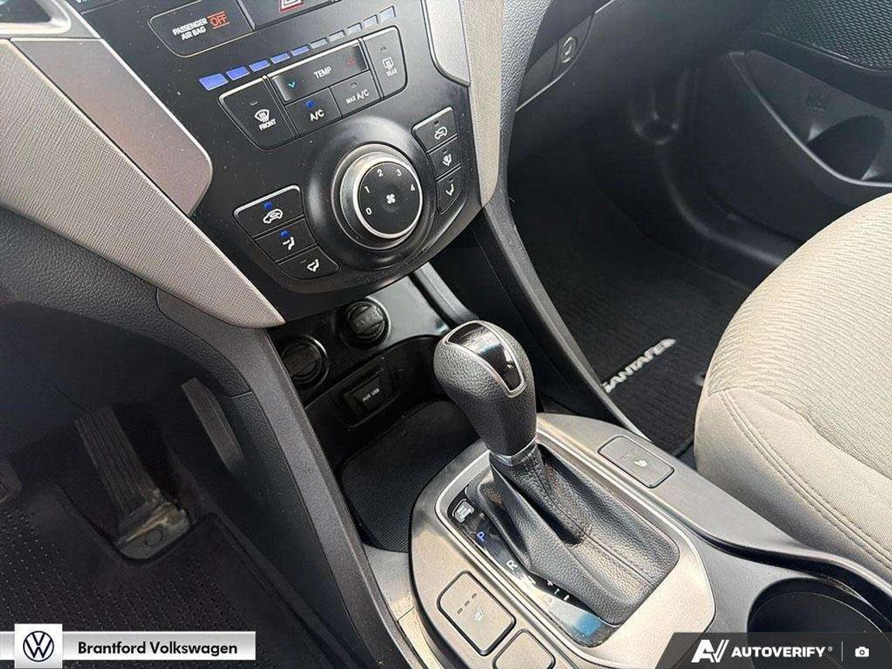 2016 Hyundai Santa Fe FWD 2.4L Photo