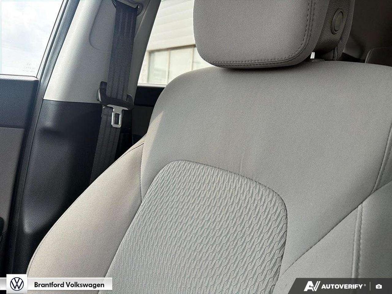 2016 Hyundai Santa Fe FWD 2.4L Photo