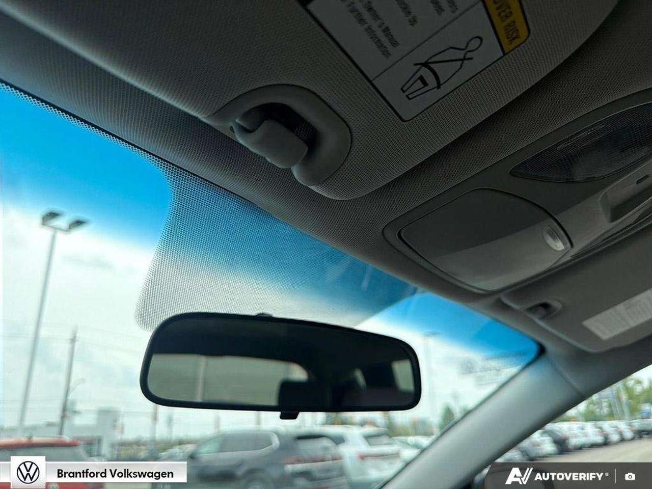 2016 Hyundai Santa Fe FWD 2.4L Photo