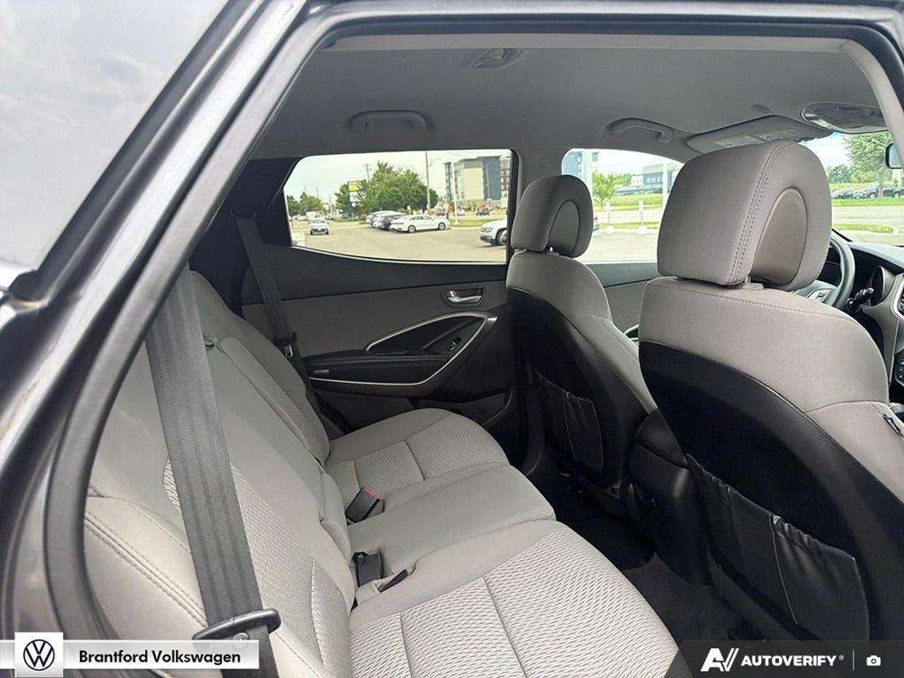 2016 Hyundai Santa Fe FWD 2.4L Photo