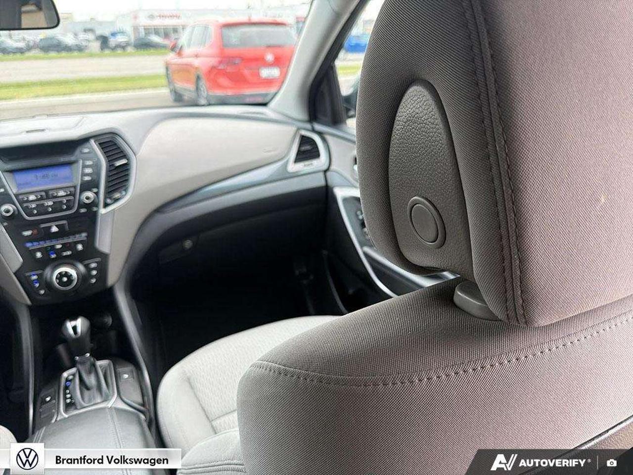 2016 Hyundai Santa Fe FWD 2.4L Photo