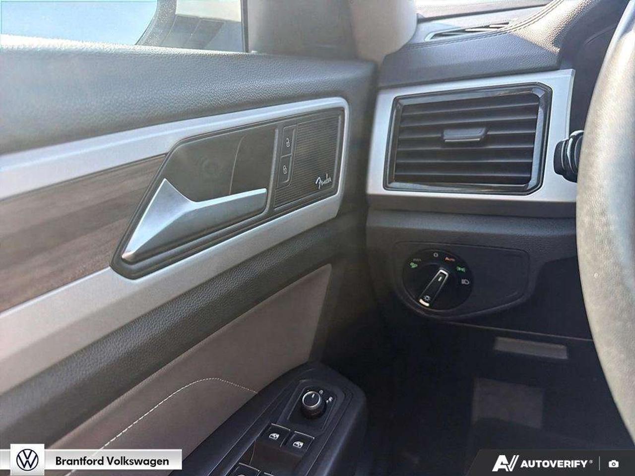 2023 Volkswagen Atlas HIGHLINE Photo