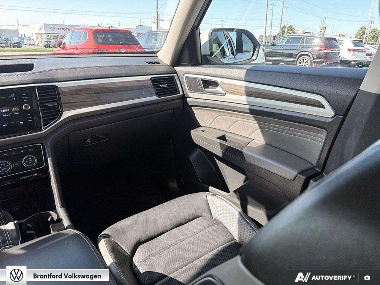 2023 Volkswagen Atlas HIGHLINE Photo