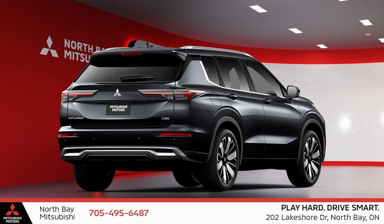 2026 Mitsubishi Outlander GT PREMIUM S-AWC Photo2