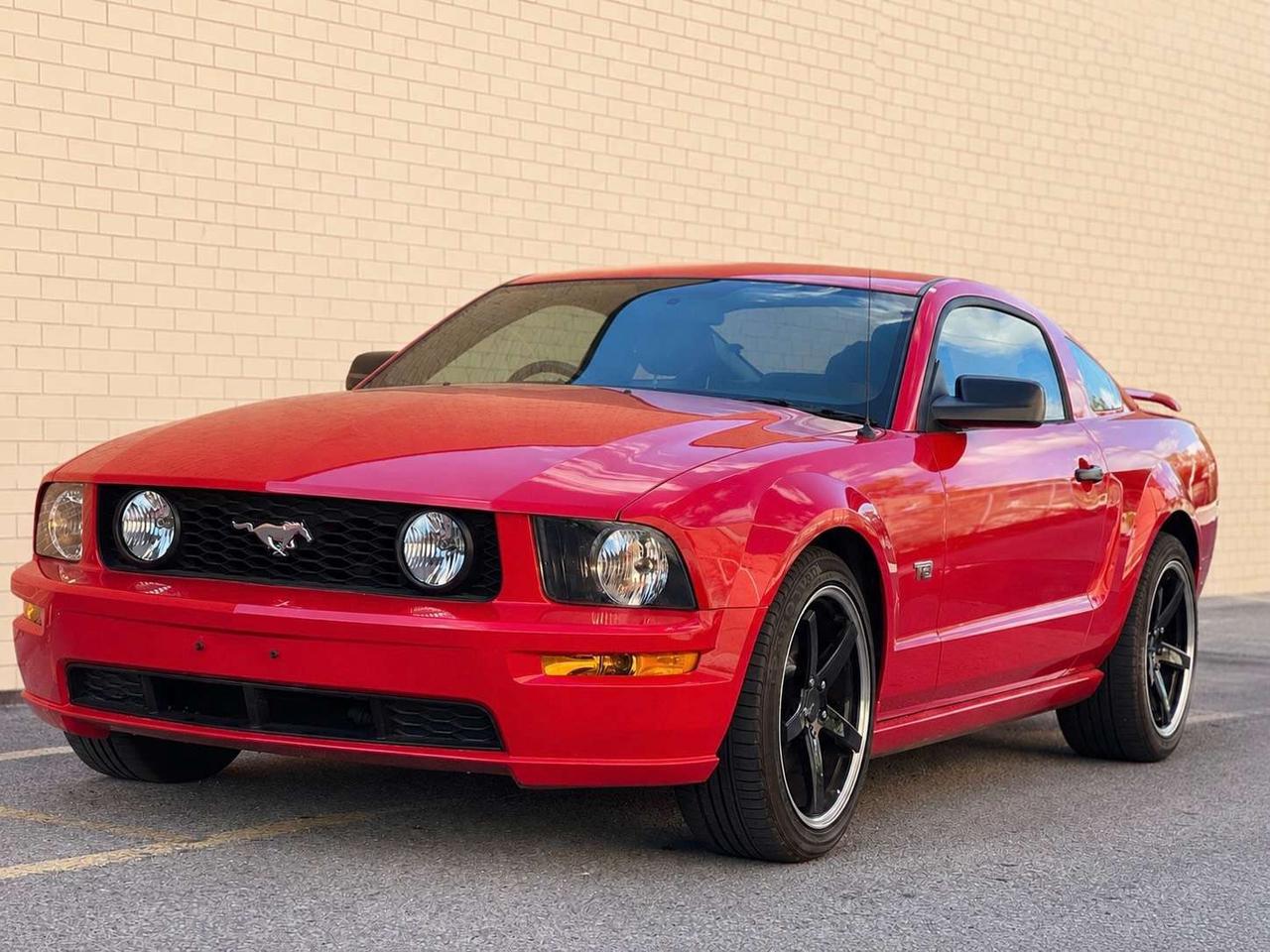 2005 Ford Mustang FORD MUSTANG GT 4.6L Photo