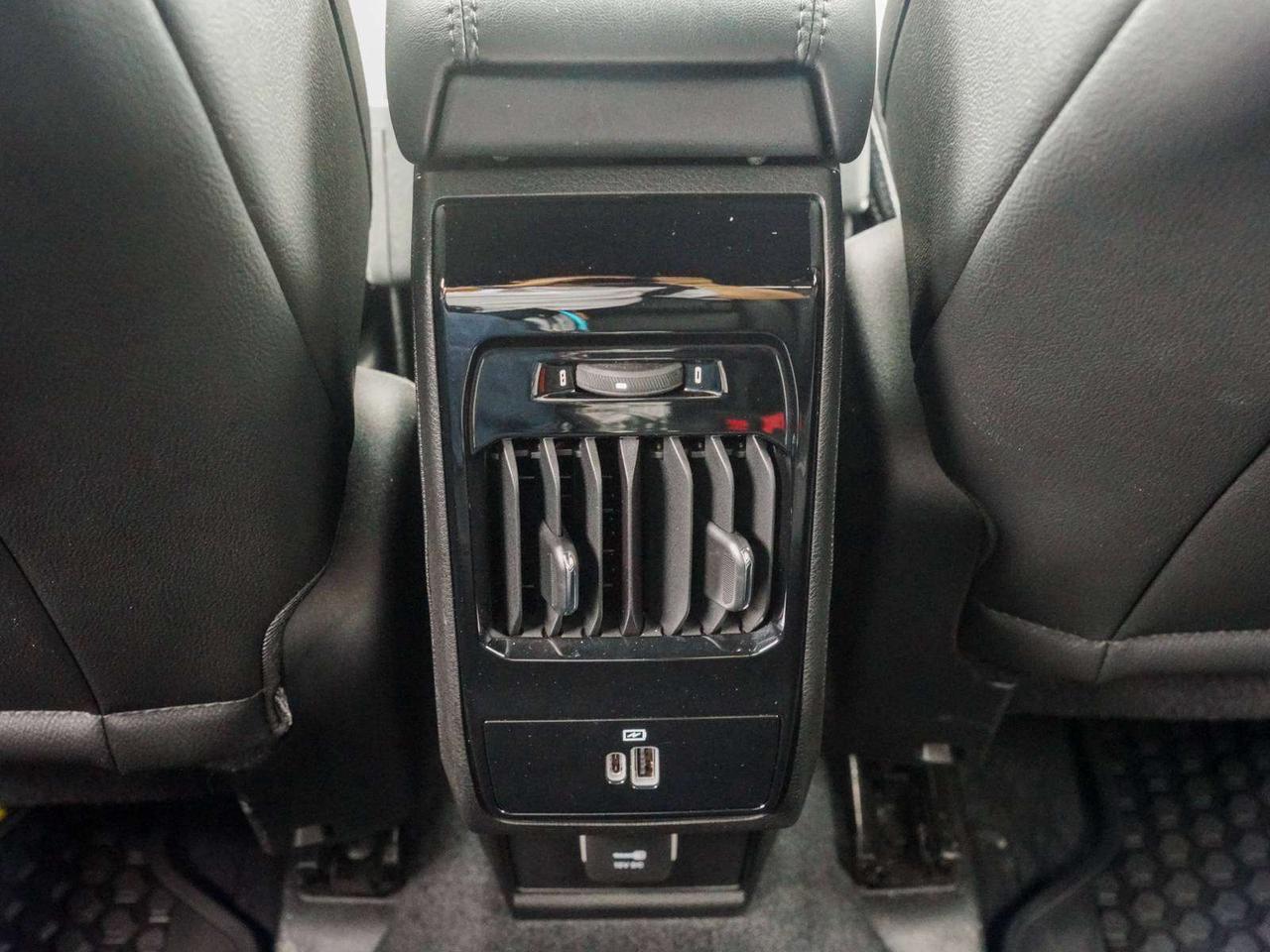 2024 Jeep Compass LIMITED Photo