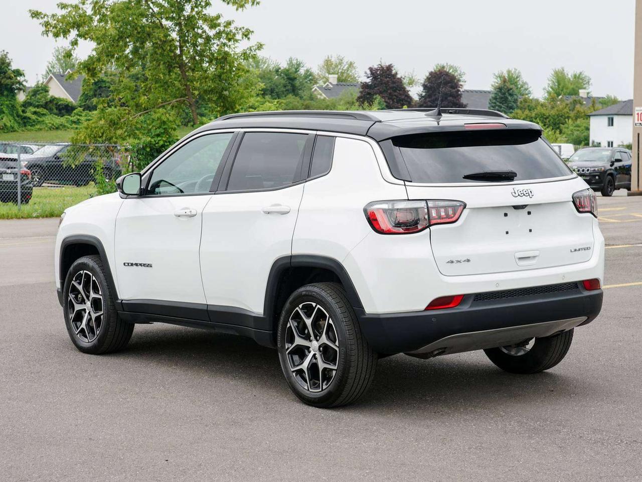 2024 Jeep Compass LIMITED Photo