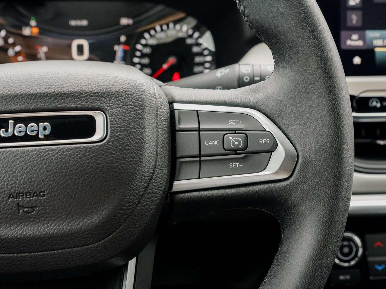 2024 Jeep Compass LIMITED Photo
