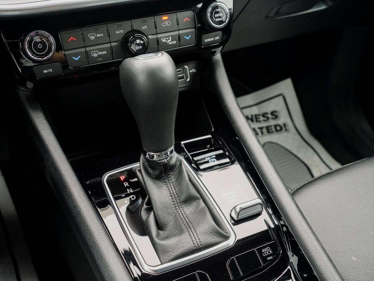 2024 Jeep Compass LIMITED Photo