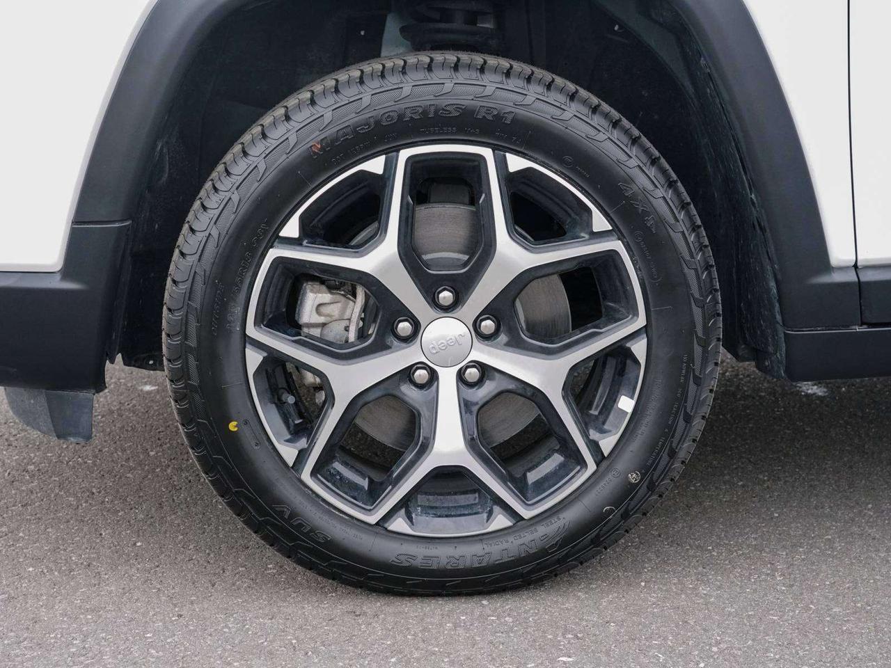 2024 Jeep Compass LIMITED Photo