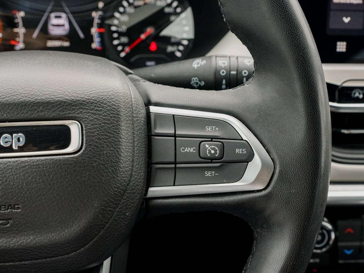 2024 Jeep Compass LIMITED Photo